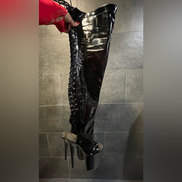 Worn 8inch Pleaser open-toed thigh high boots - Picture 2 of 8